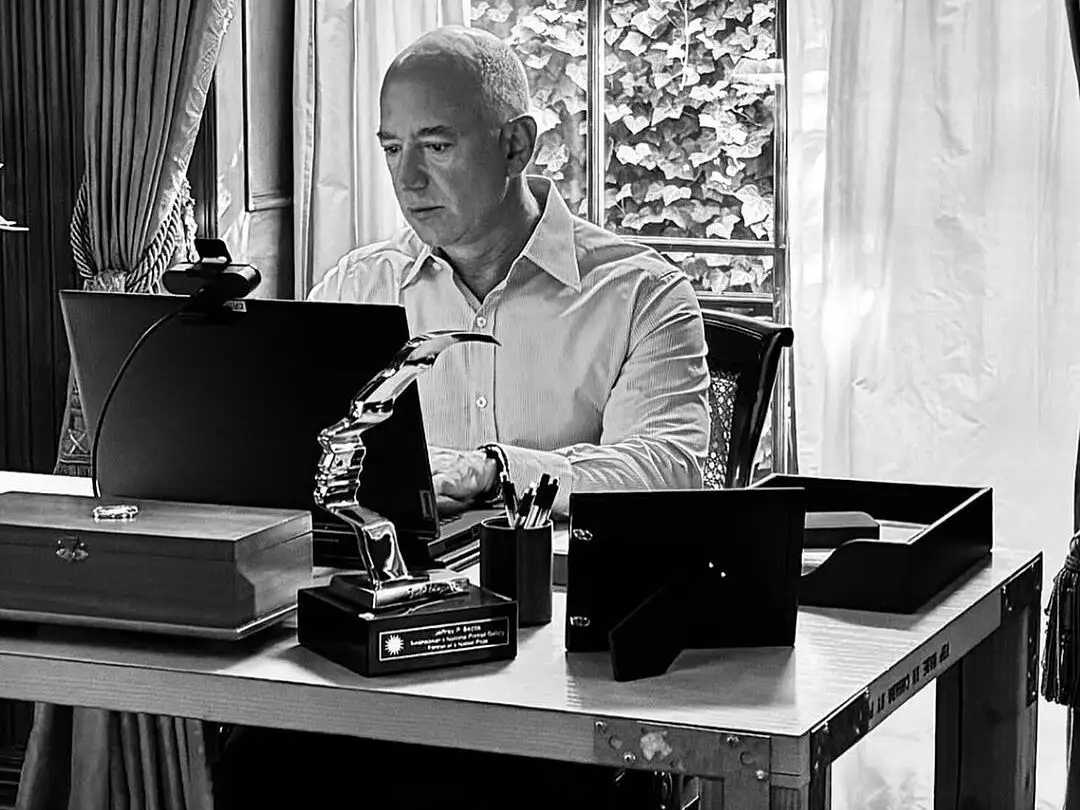 Jeff Bezos, Amazon, Door desk, Frugality, Culture, CEO, Richest man, Entrepreneur, Symbol