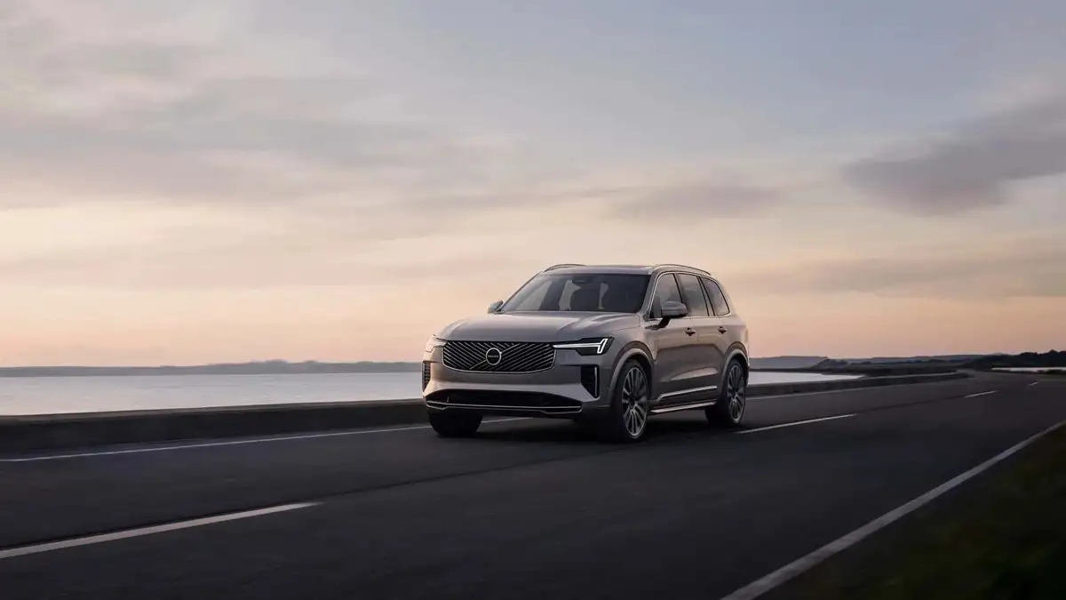 Volvo XC90 Unveils Upgraded Version, Deliveries Starting by Year-End